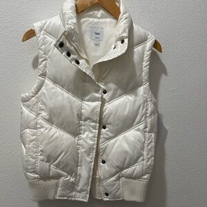 Brand new Gap White Color Vest for women Size XS
